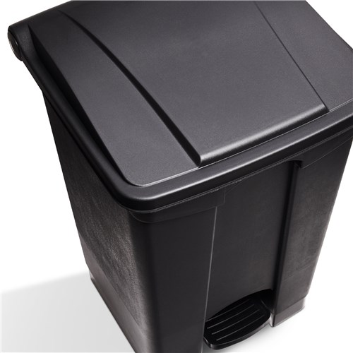 Plastic Step-On Receptacle, 12 Gallon